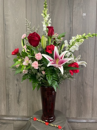 Lots of Love from Ginger's Flowers &Gifts, local Martinsburg florist