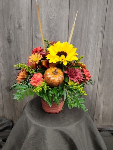 Fall Greetings  from Ginger's Flowers &Gifts, local Martinsburg florist